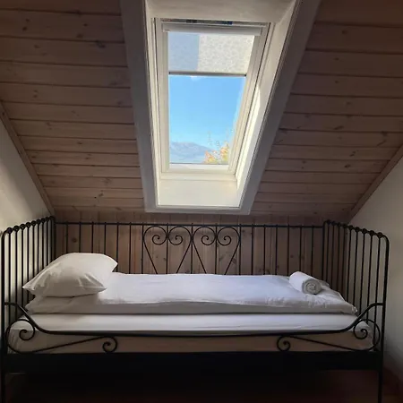 Big Central House With Balcony - Mountain Views - Free Parking Apartamento